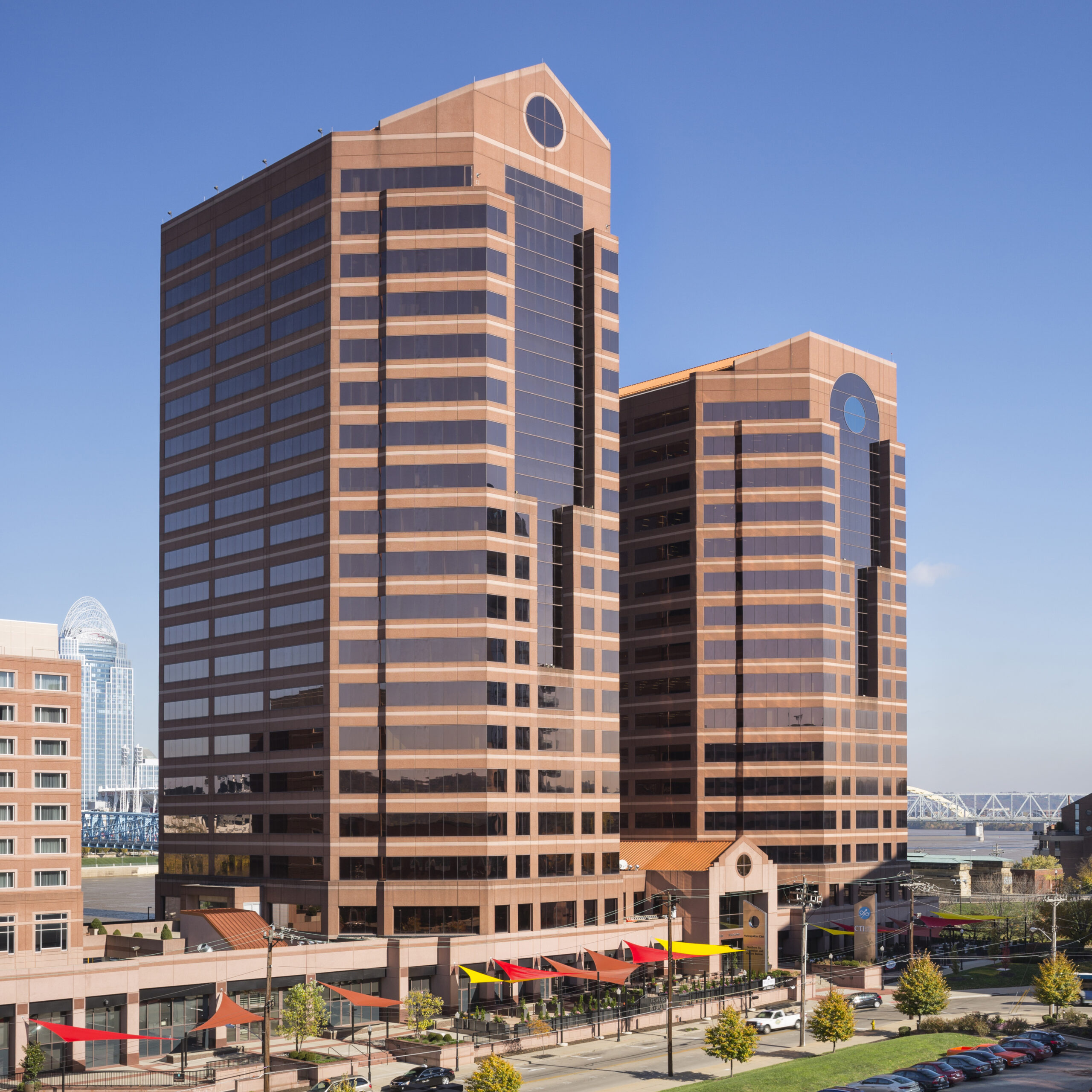 RiverCenter Towers - Exterior